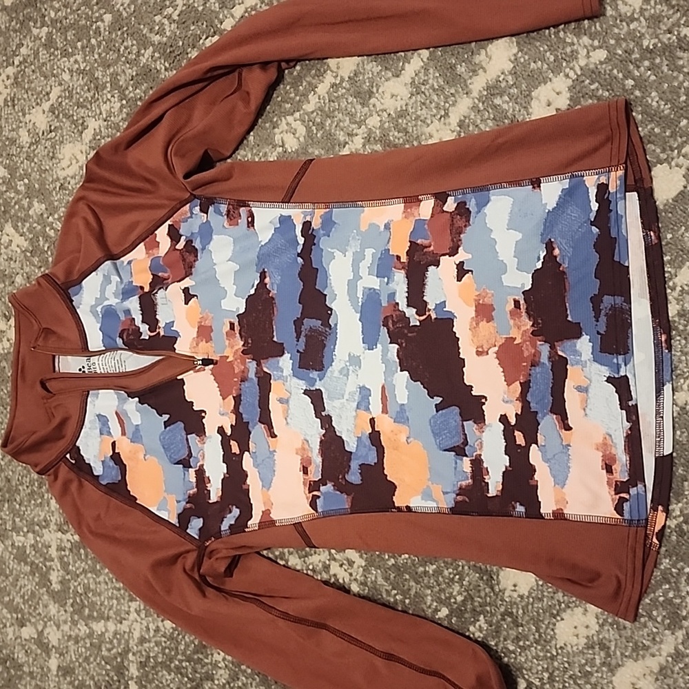Like new! LL Bean soft base layer 1/4 zip top